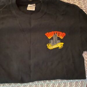Authentic Hooters remembrance ride tee - SZ med